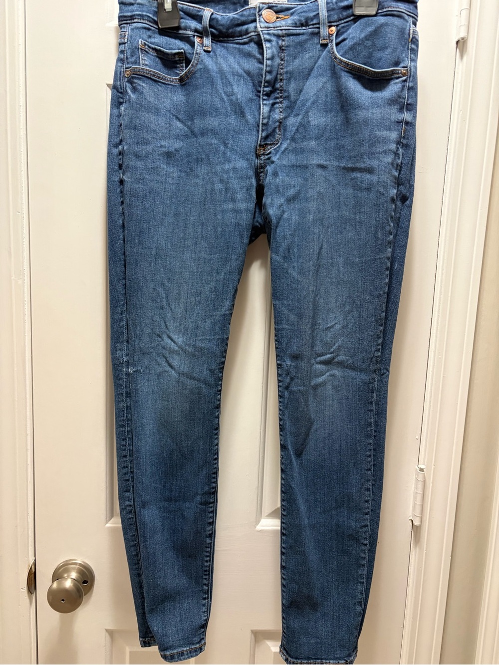 LOFT Medium Wash Curvy Skinny Jeans in Blue Size 12 / 31 Stretch